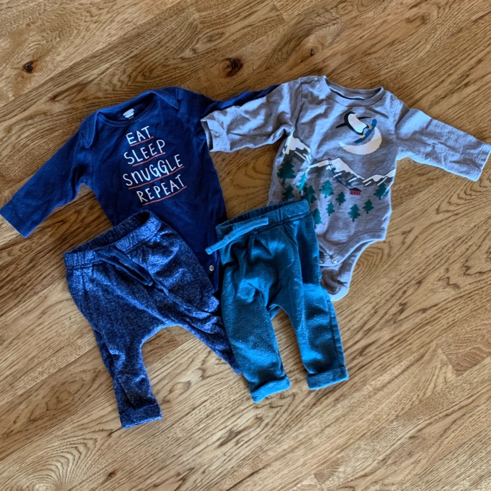 Old Navy 3-6 months onsies and pants - 2 outfits used